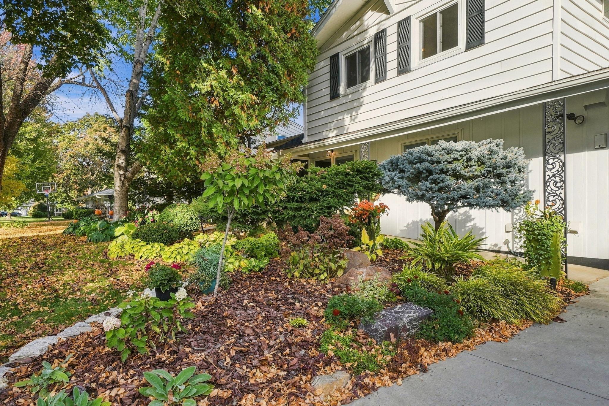 80-web-or-mls-6109_Tingdale_Avenue_Minneapolis_067.jpg