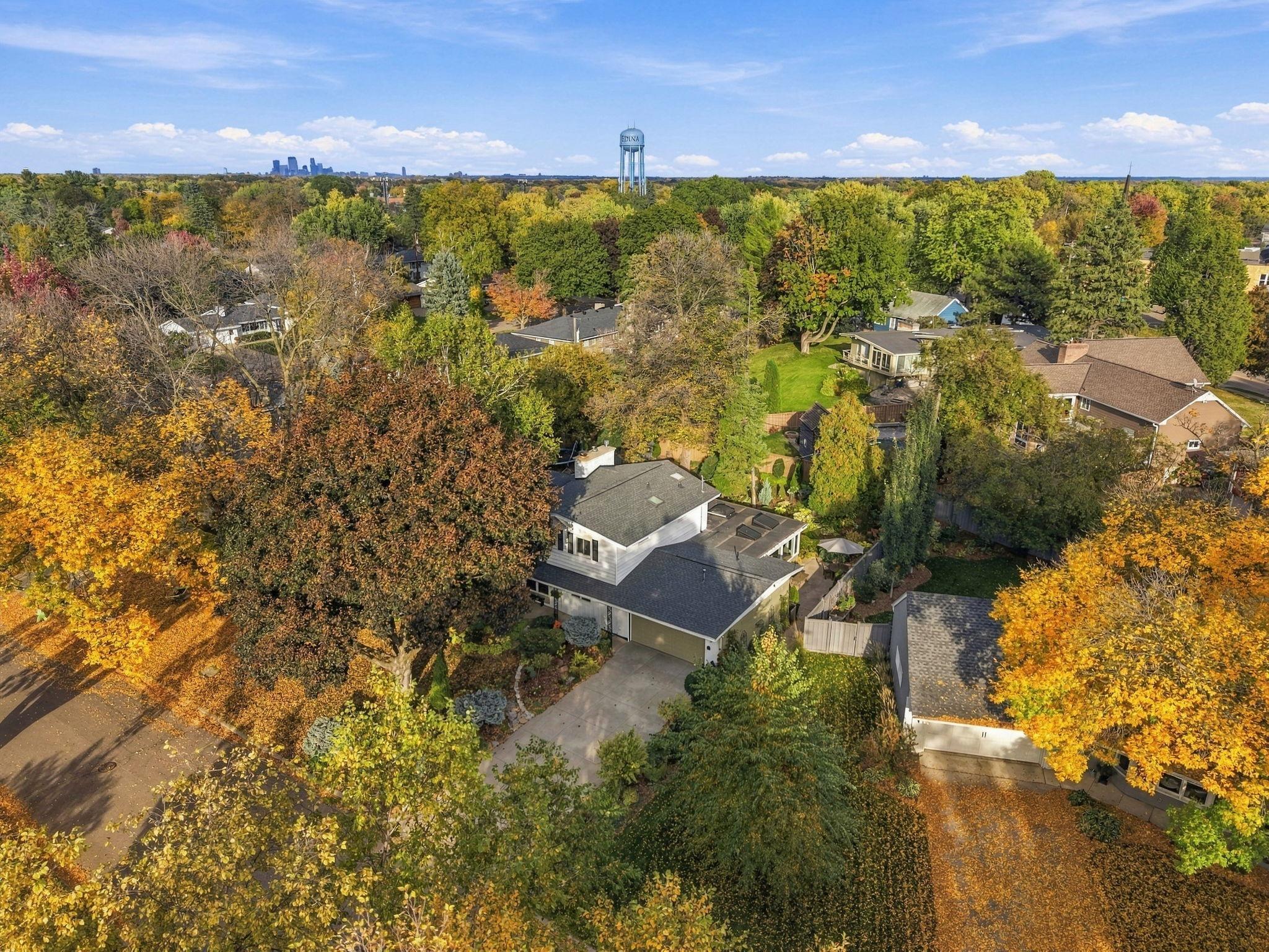 109-web-or-mls-6109_Tingdale_Avenue_Minneapolis_111.jpg