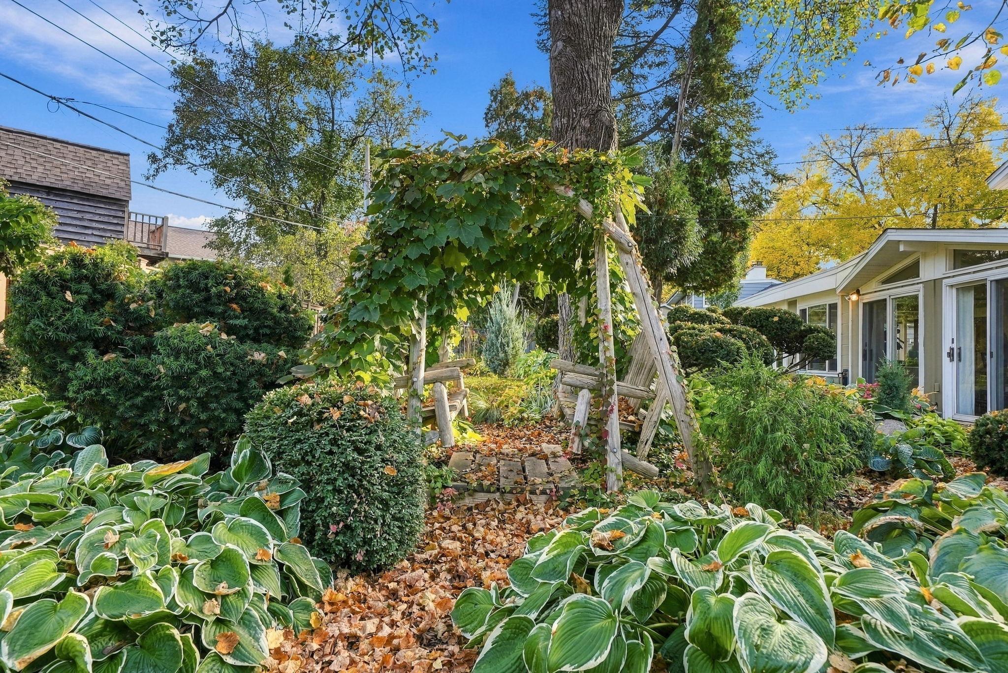 94-web-or-mls-6109_Tingdale_Avenue_Minneapolis_081.jpg