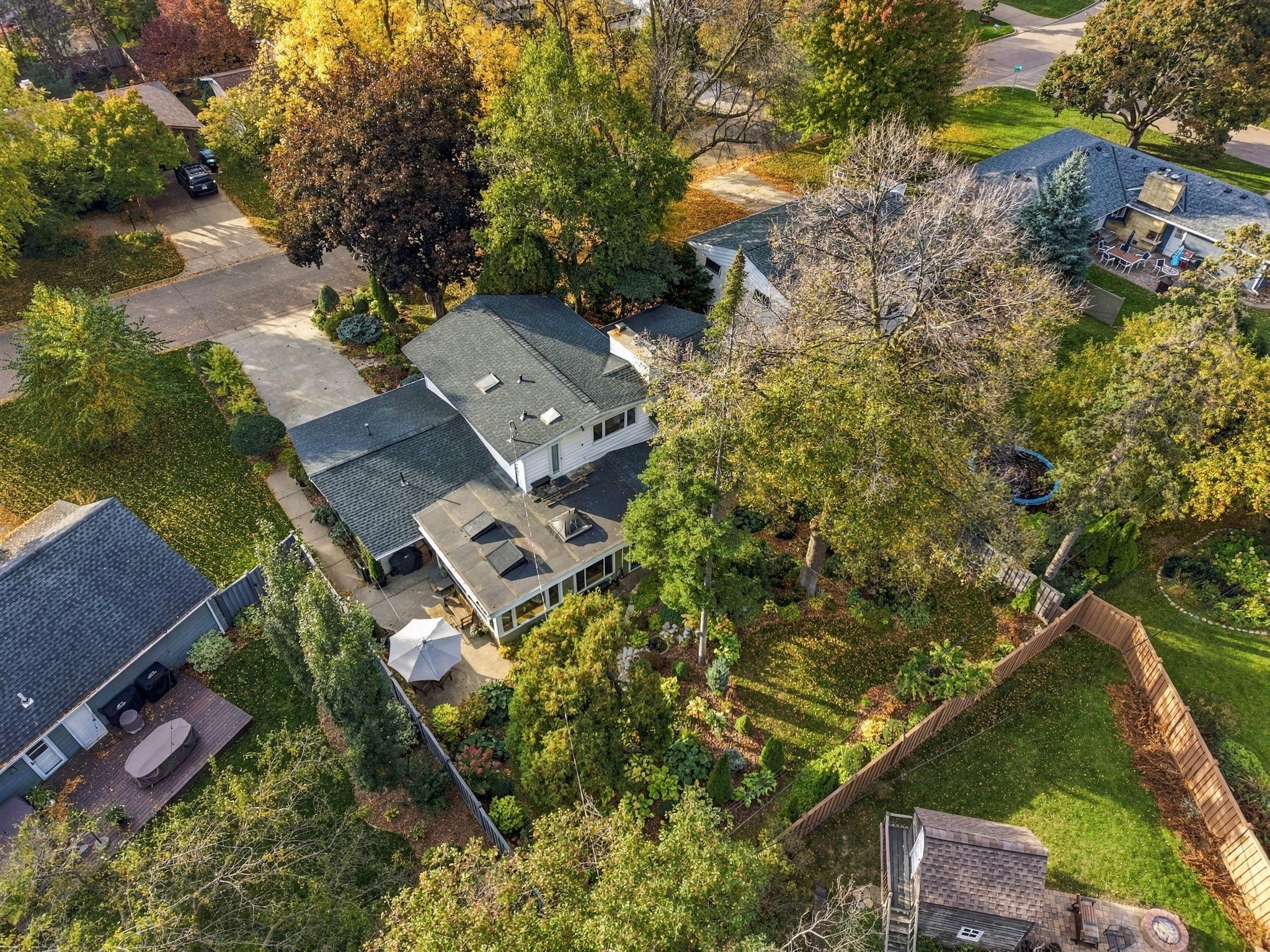 114-web-or-mls-6109_Tingdale_Avenue_Minneapolis_117.jpg