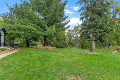 817 Kenwood Lane, Maplewood, MN 55117