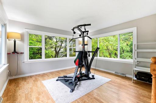 817 Kenwood Lane, Maplewood, MN 55117