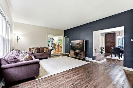 817 Kenwood Lane, Maplewood, MN 55117