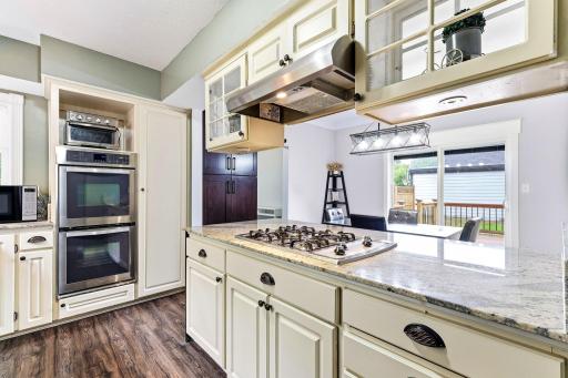817 Kenwood Lane, Maplewood, MN 55117