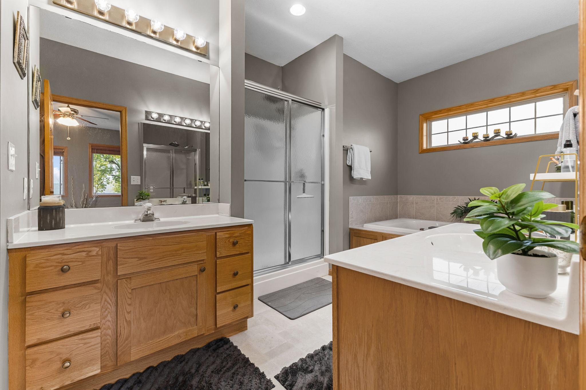 Vivid Spaces_28329 Lakeside Ln_029.JPG
