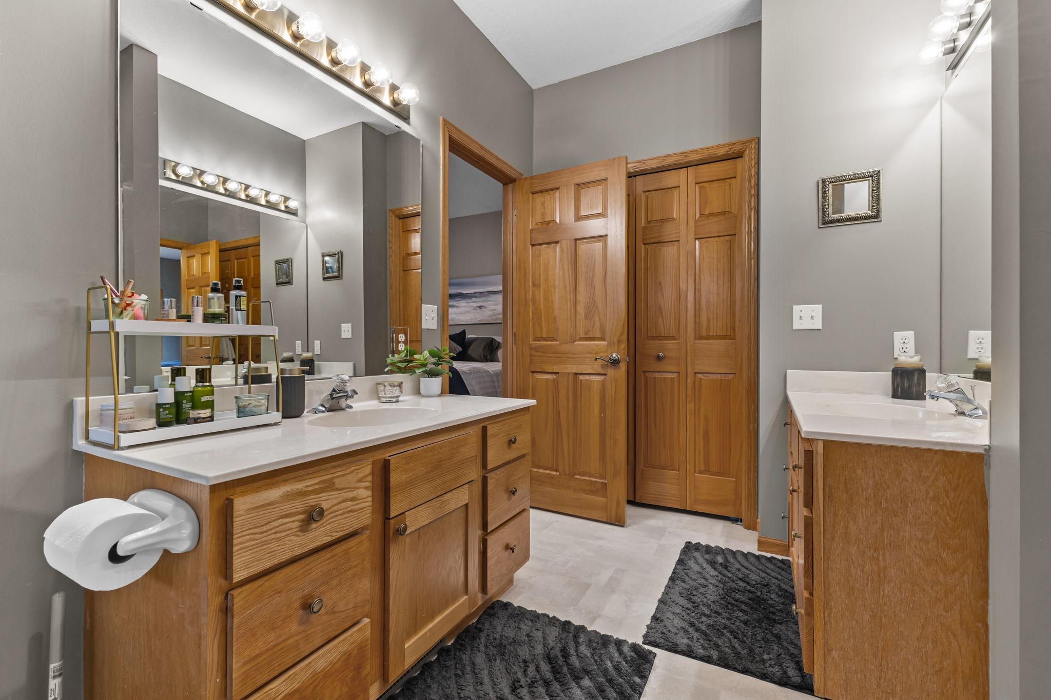 Vivid Spaces_28329 Lakeside Ln_031.JPG