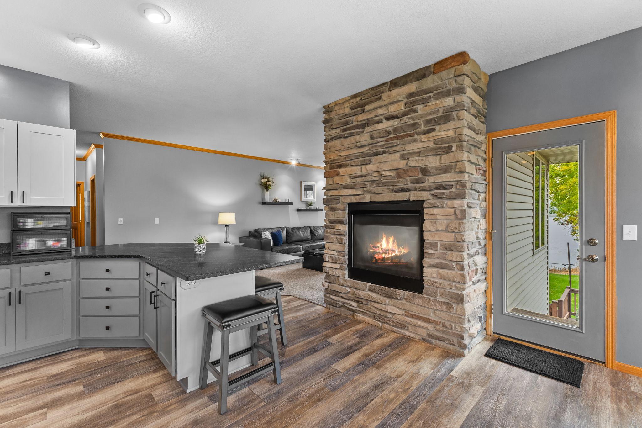 Vivid Spaces_28329 Lakeside Ln_021.JPG