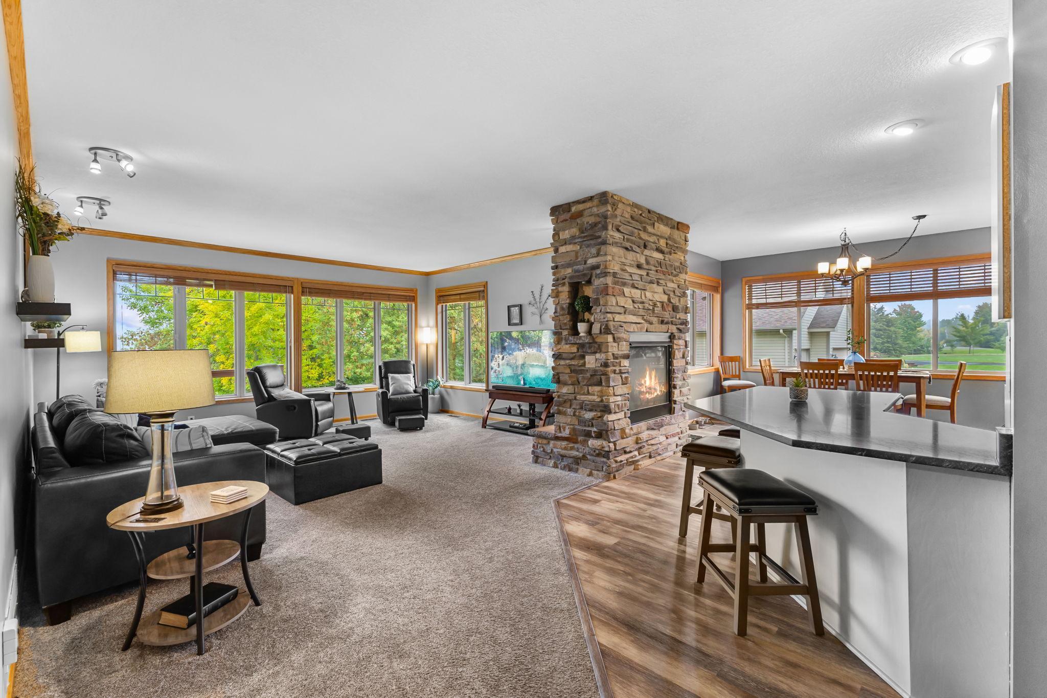 Vivid Spaces_28329 Lakeside Ln_022.JPG