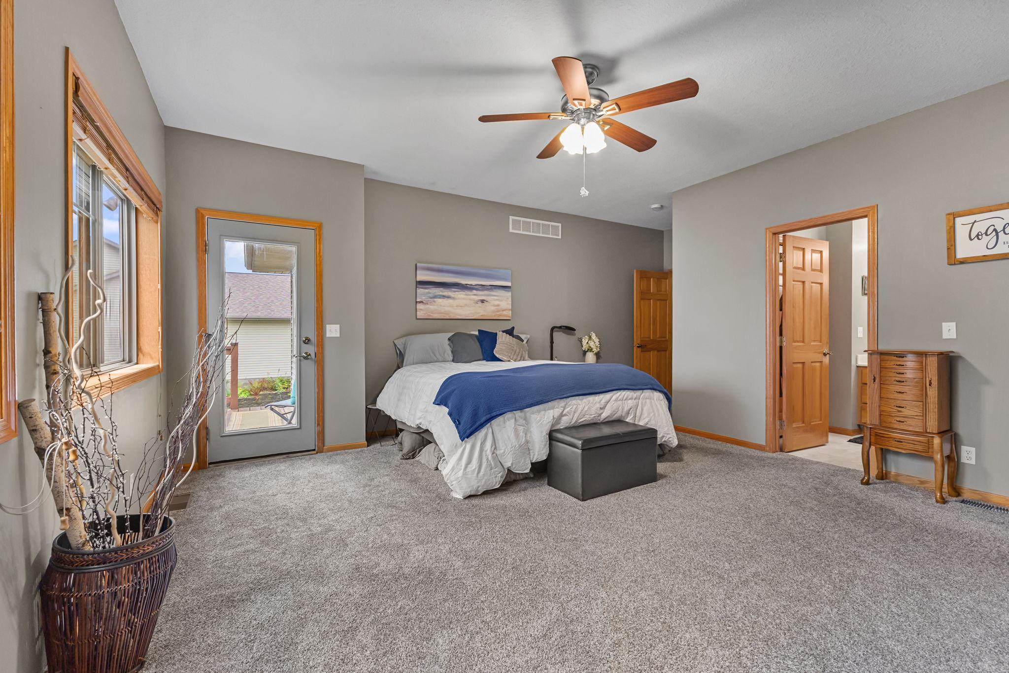 Vivid Spaces_28329 Lakeside Ln_027.JPG