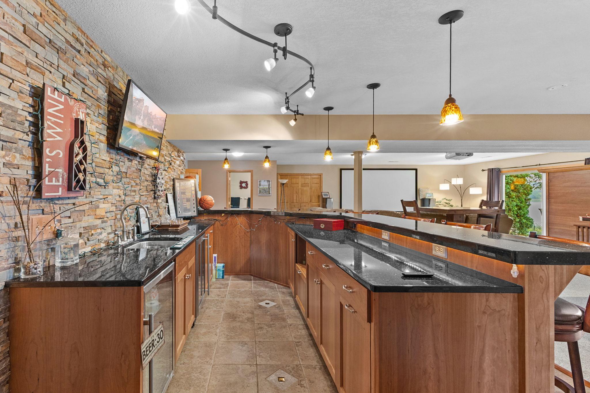 Vivid Spaces_28329 Lakeside Ln_050 (2).JPG