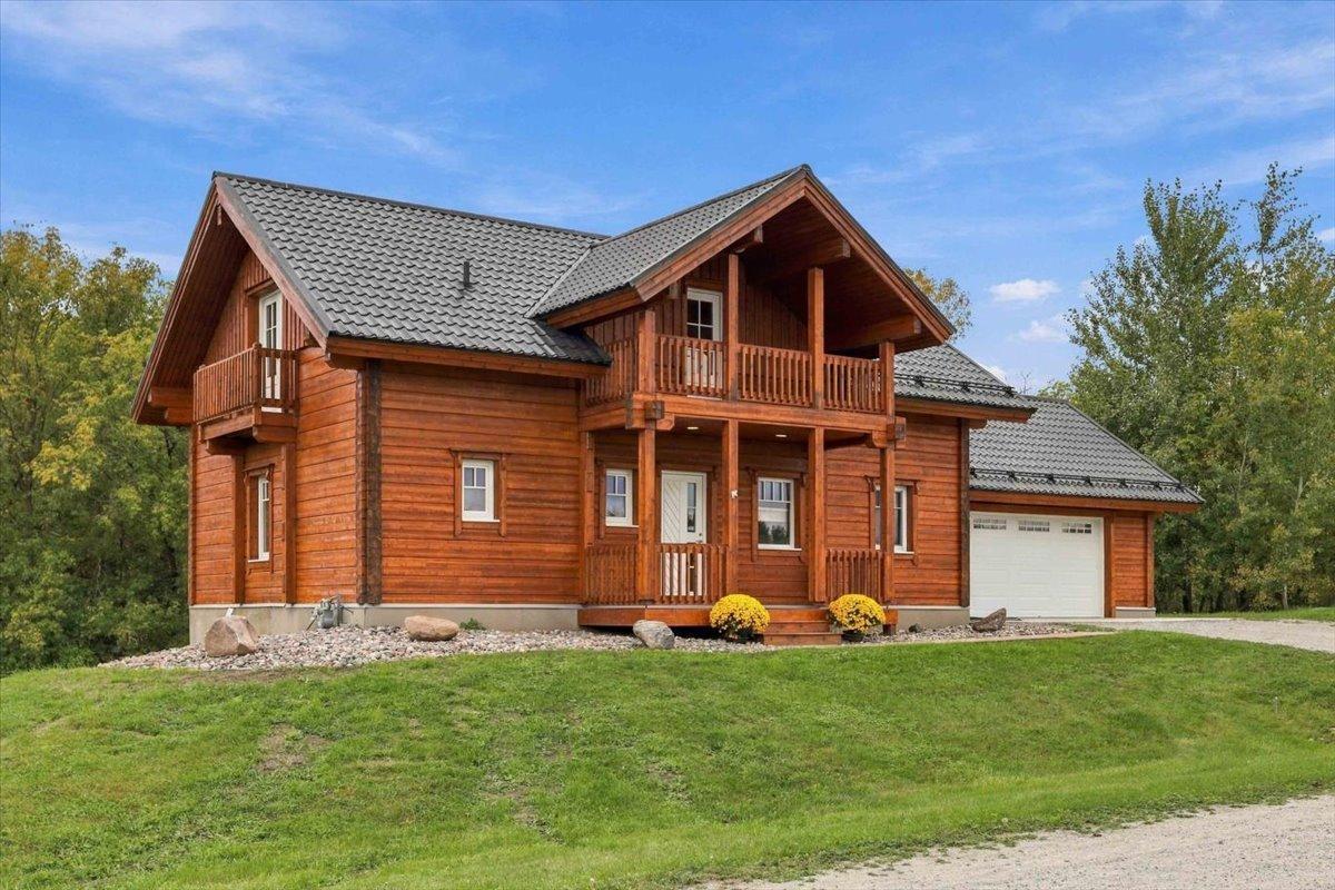 Property photo for 905 Eldris Way, Mora, MN 55051