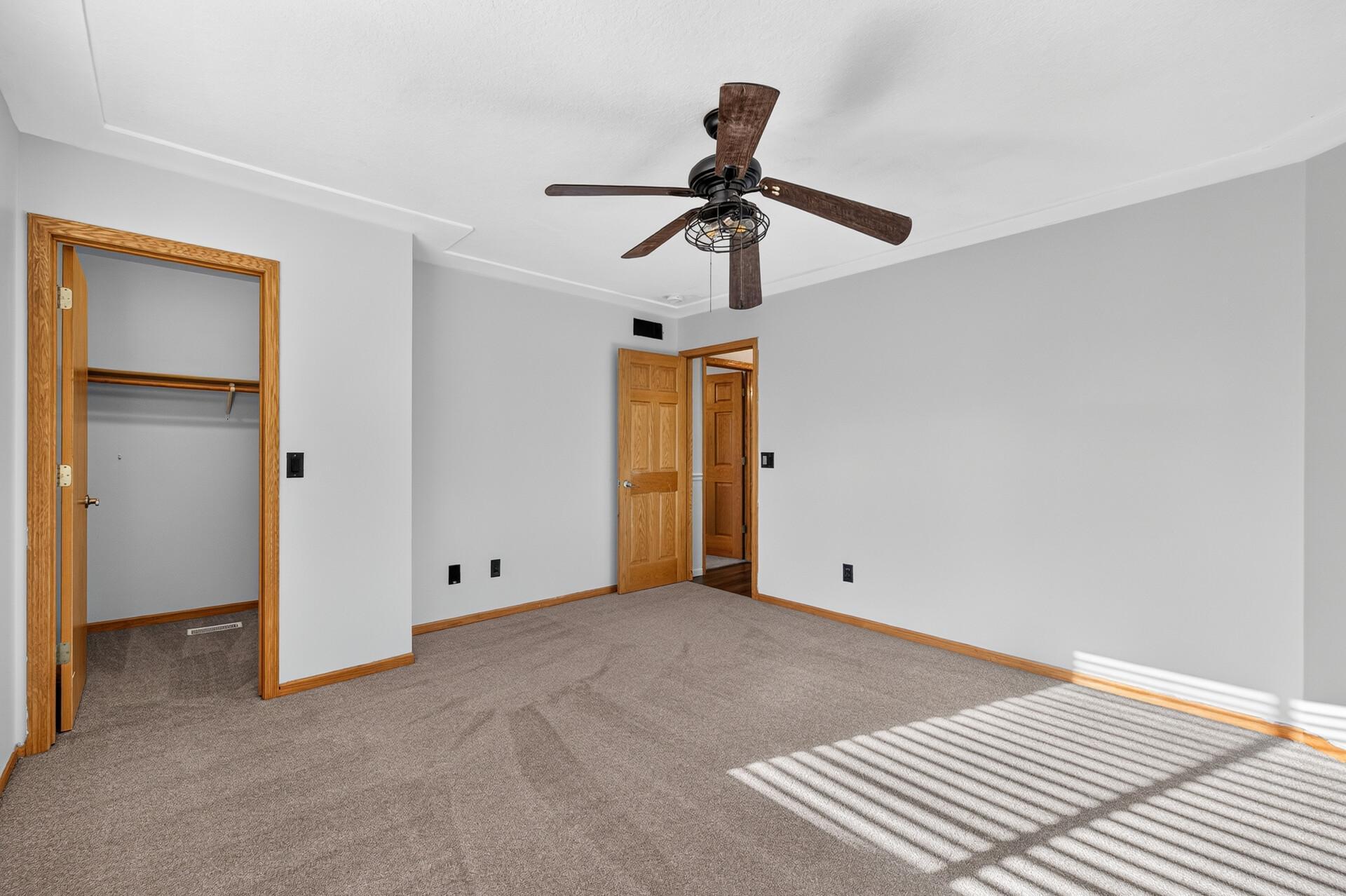12_5660_Highland12_mls.jpg