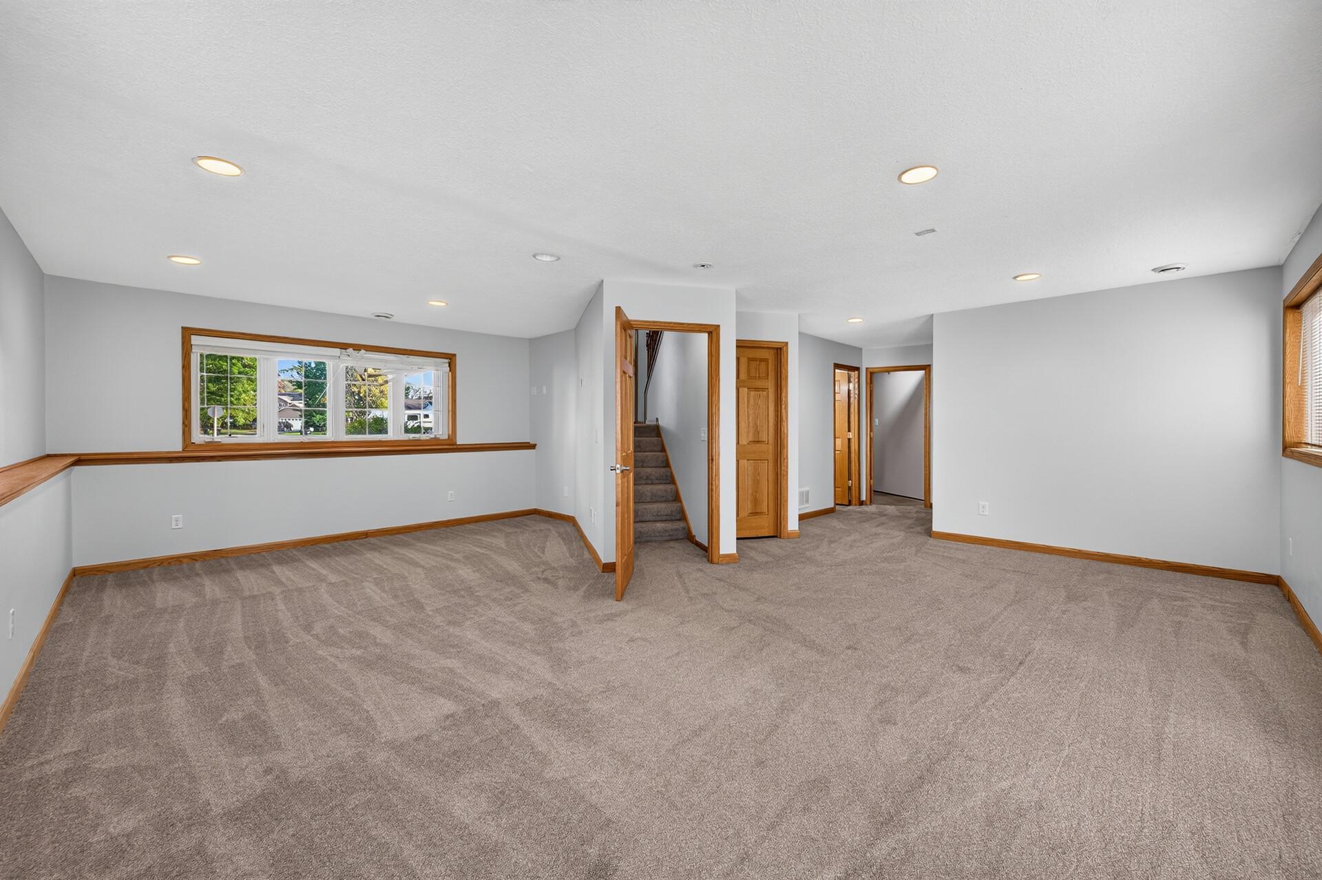 17_5660_Highland17_mls.jpg