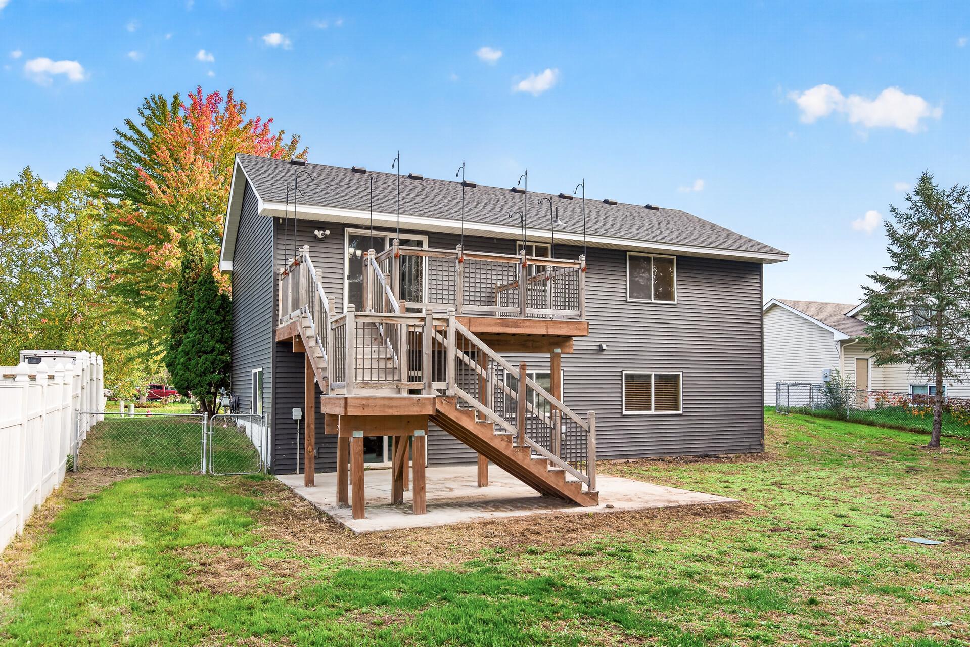 29_5660_Highland29_mls.jpg