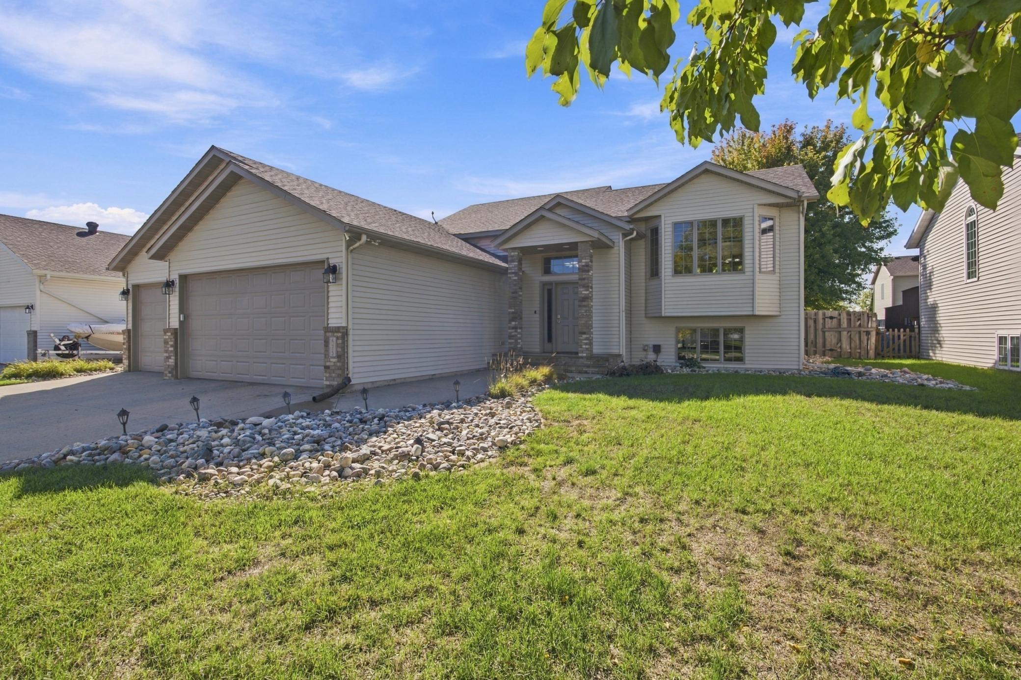 Welcome Home to 675 Wyndemere Dr, West Fargo!