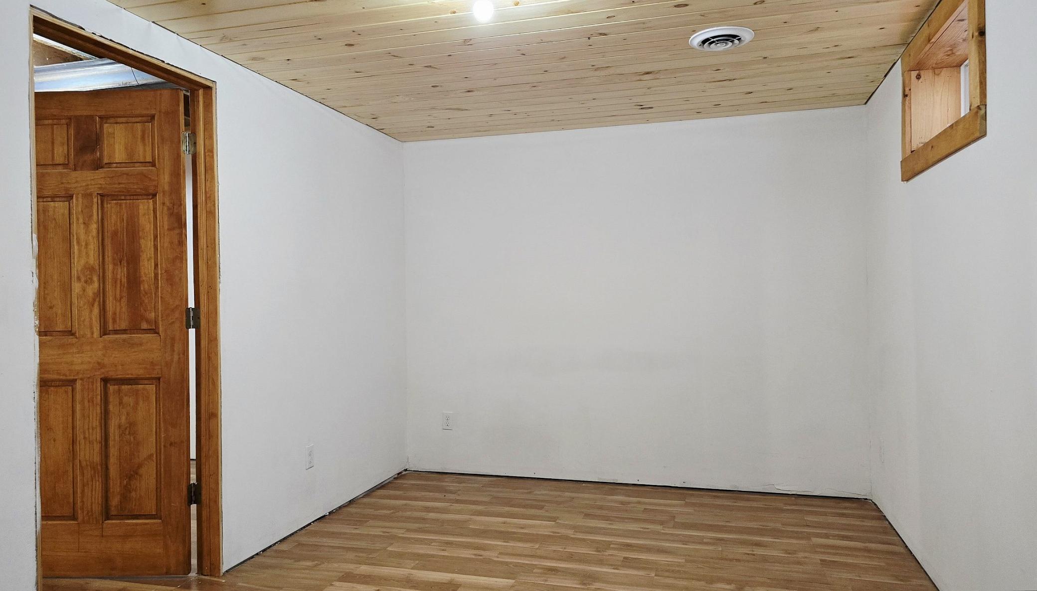 lower room2.jpg