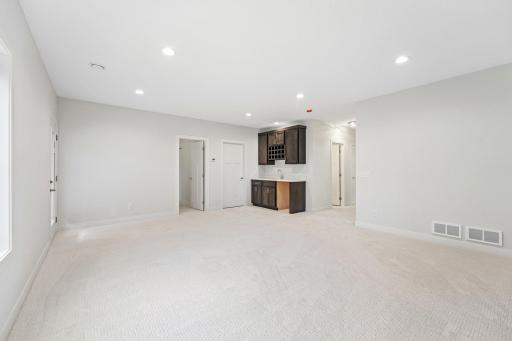 46-web-or-mls-County Road B-S0110-046.jpg
