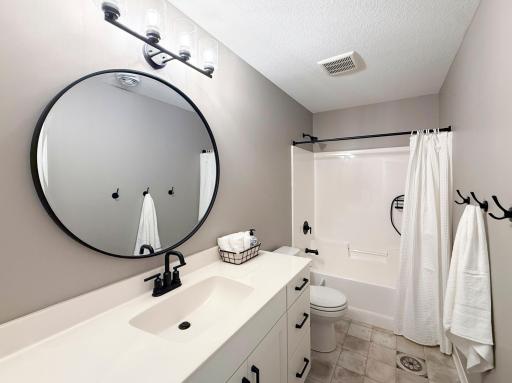 1657 Century Ridge Lane NE, Rochester, MN 55906