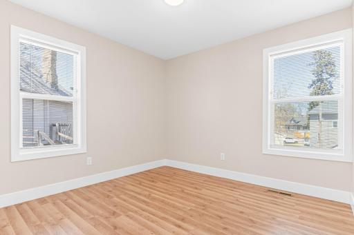 1918 Hillside Avenue N, Minneapolis, MN 55411