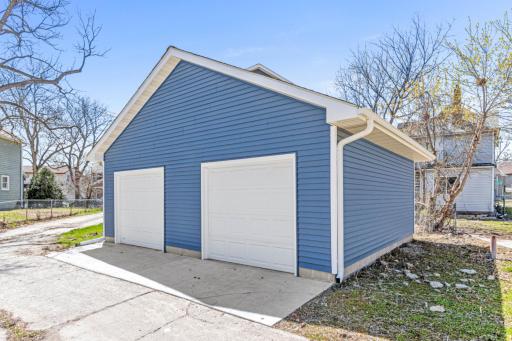 1918 Hillside Avenue N, Minneapolis, MN 55411
