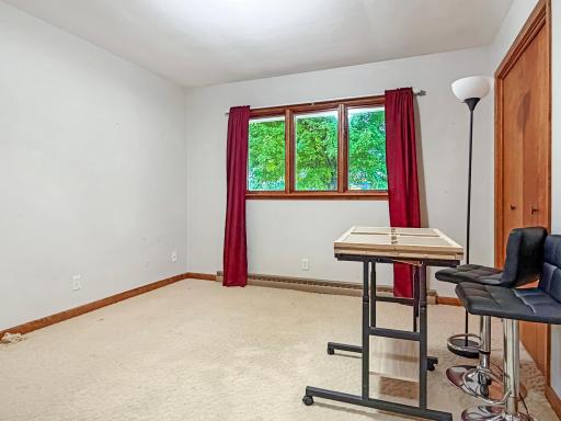 219 E Hollett Street, Tracy, MN 56175
