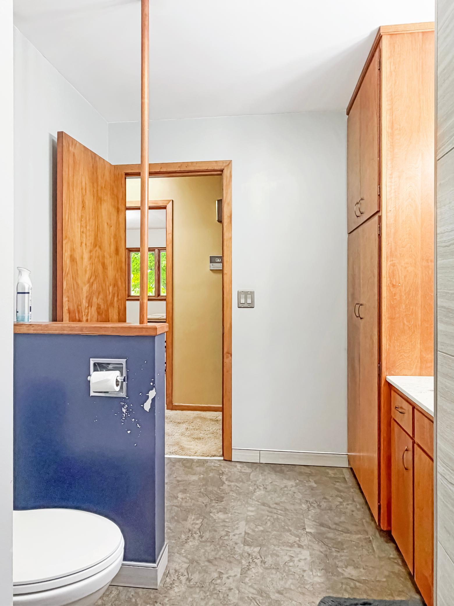 Main Floor full bath