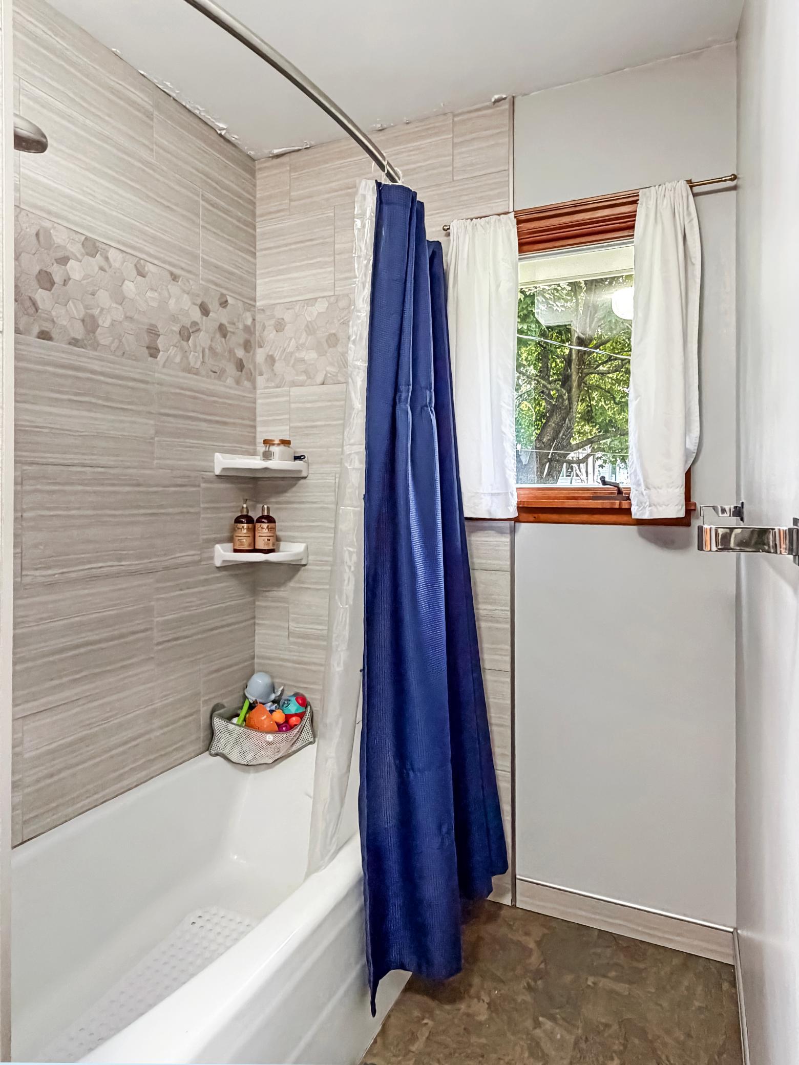 Main floor full bath