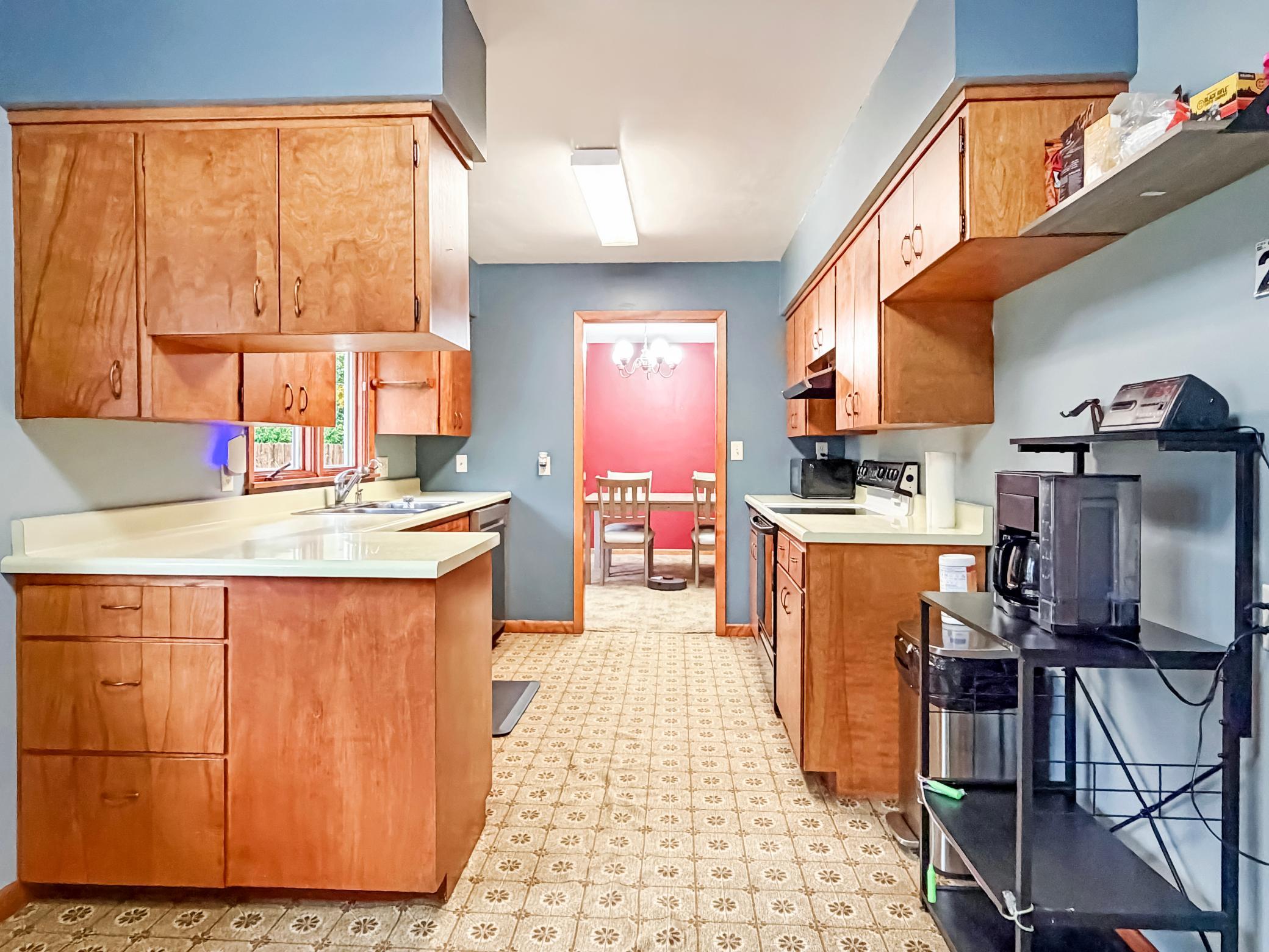 Large Kitchen with great storage
