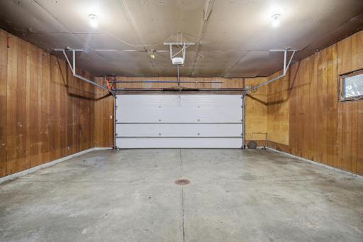 1480 Crestview Lane, Owatonna, MN 55060