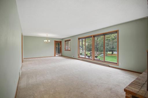 1480 Crestview Lane, Owatonna, MN 55060