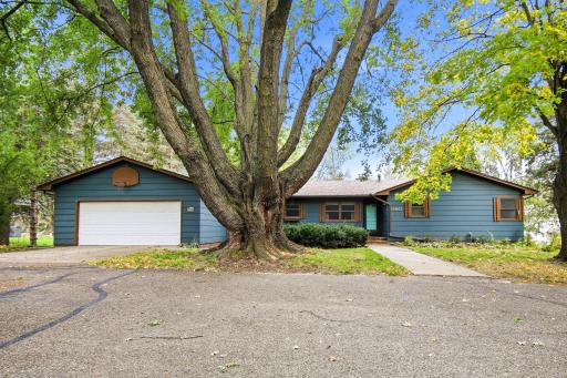 1480 Crestview Lane, Owatonna, MN 55060