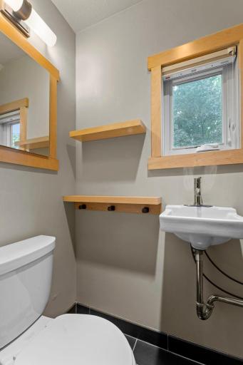 1522 Hague Avenue, Saint Paul, MN 55104