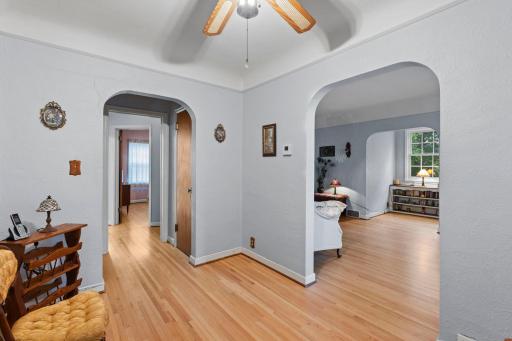 1522 Hague Avenue, Saint Paul, MN 55104