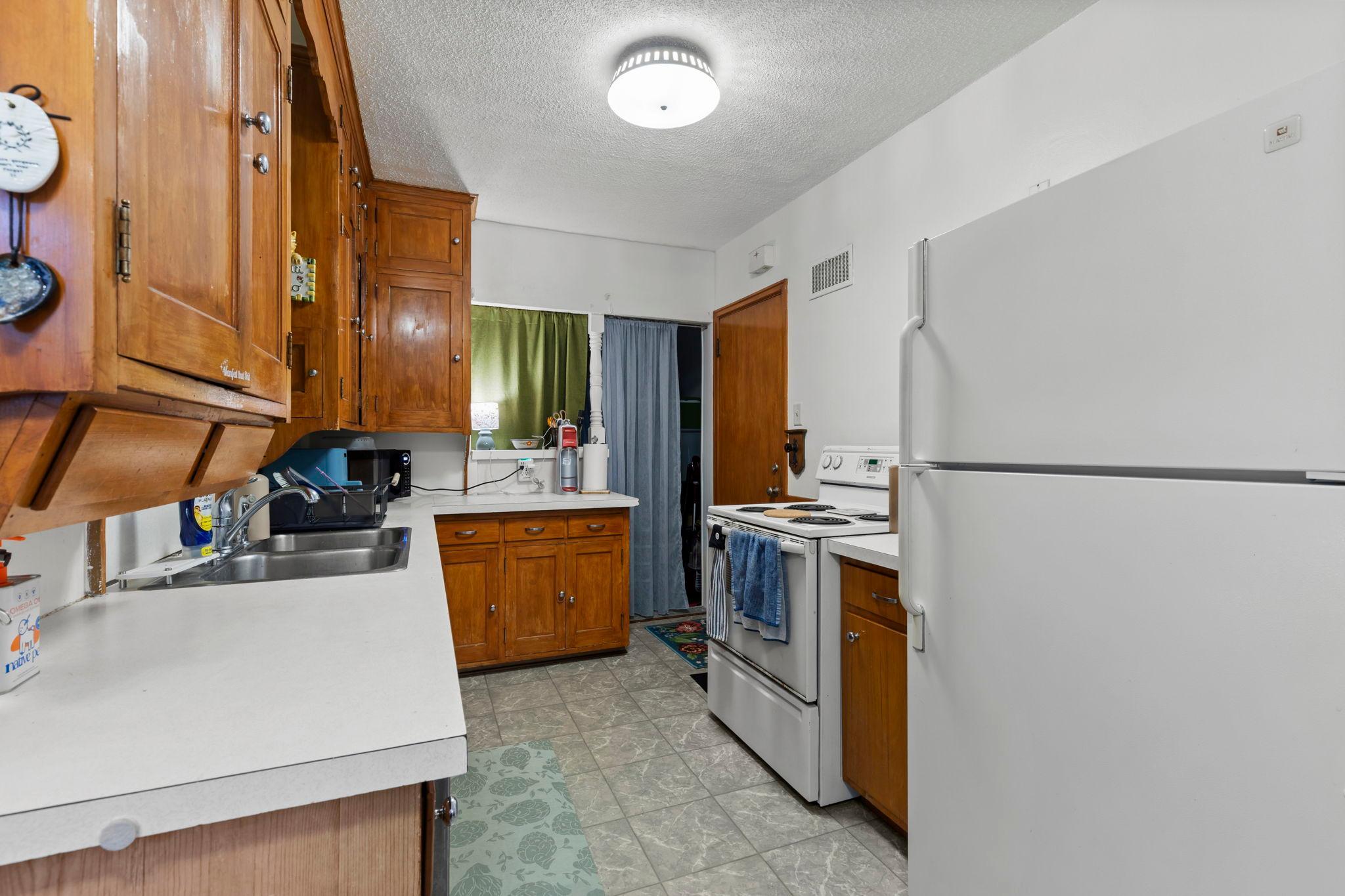 45-web-or-mls-1522 Hague Ave-105 (2).jpg