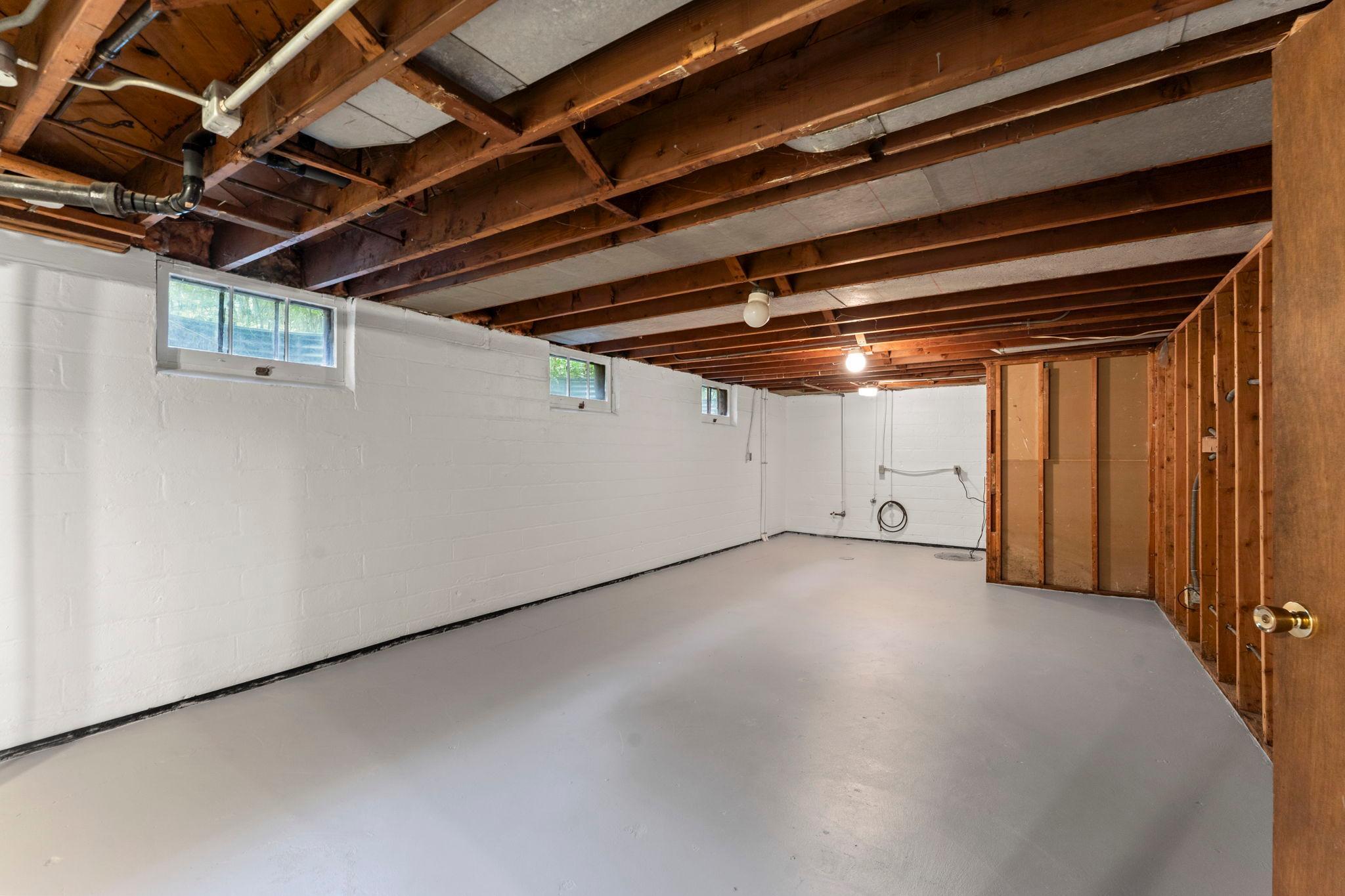 94-web-or-mls-1522 Hague Ave-118.jpg