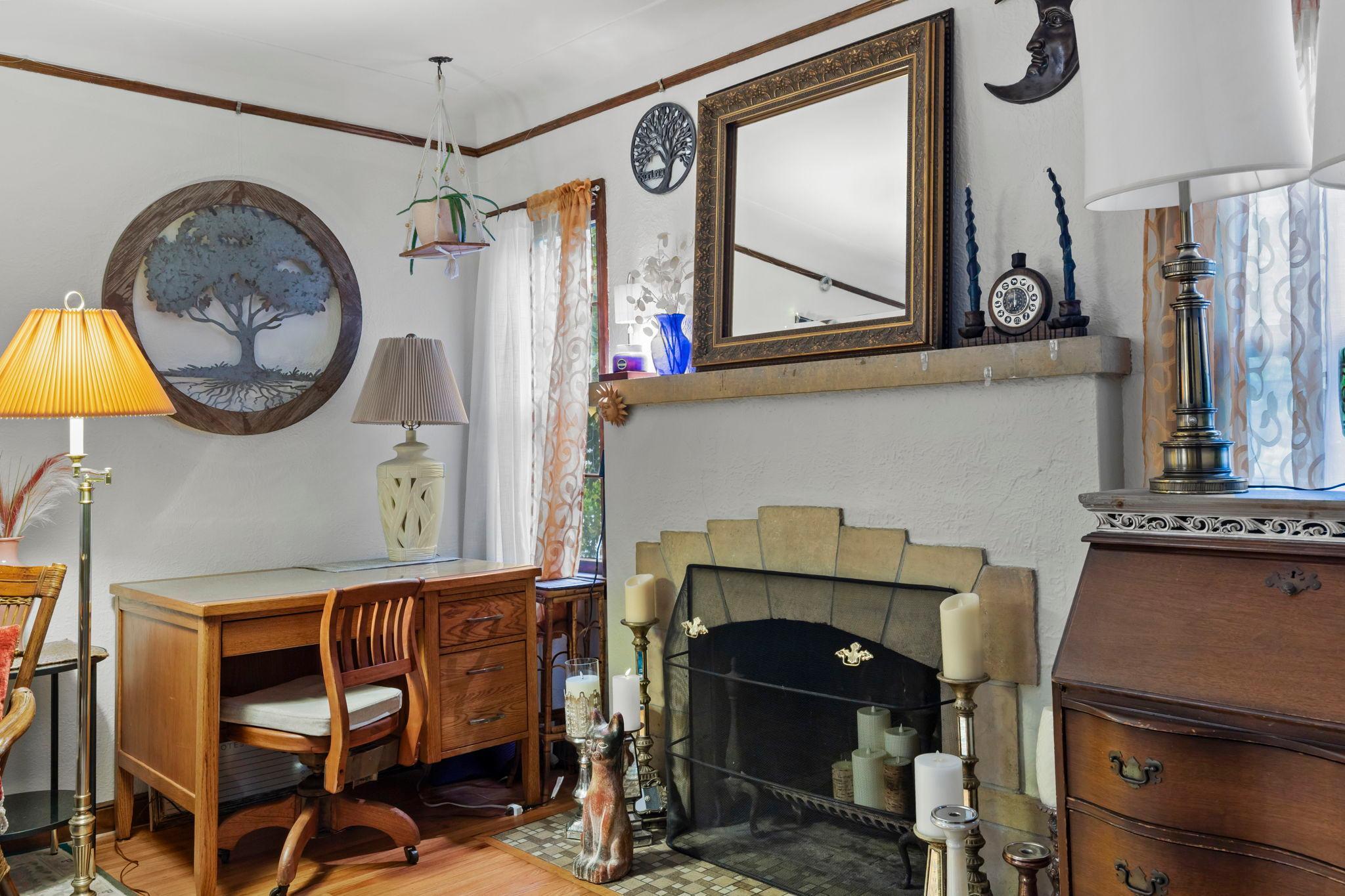 37-web-or-mls-1522 Hague Ave-78 (2).jpg