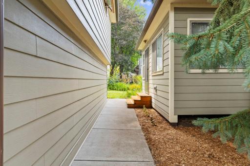 1522 Hague Avenue, Saint Paul, MN 55104