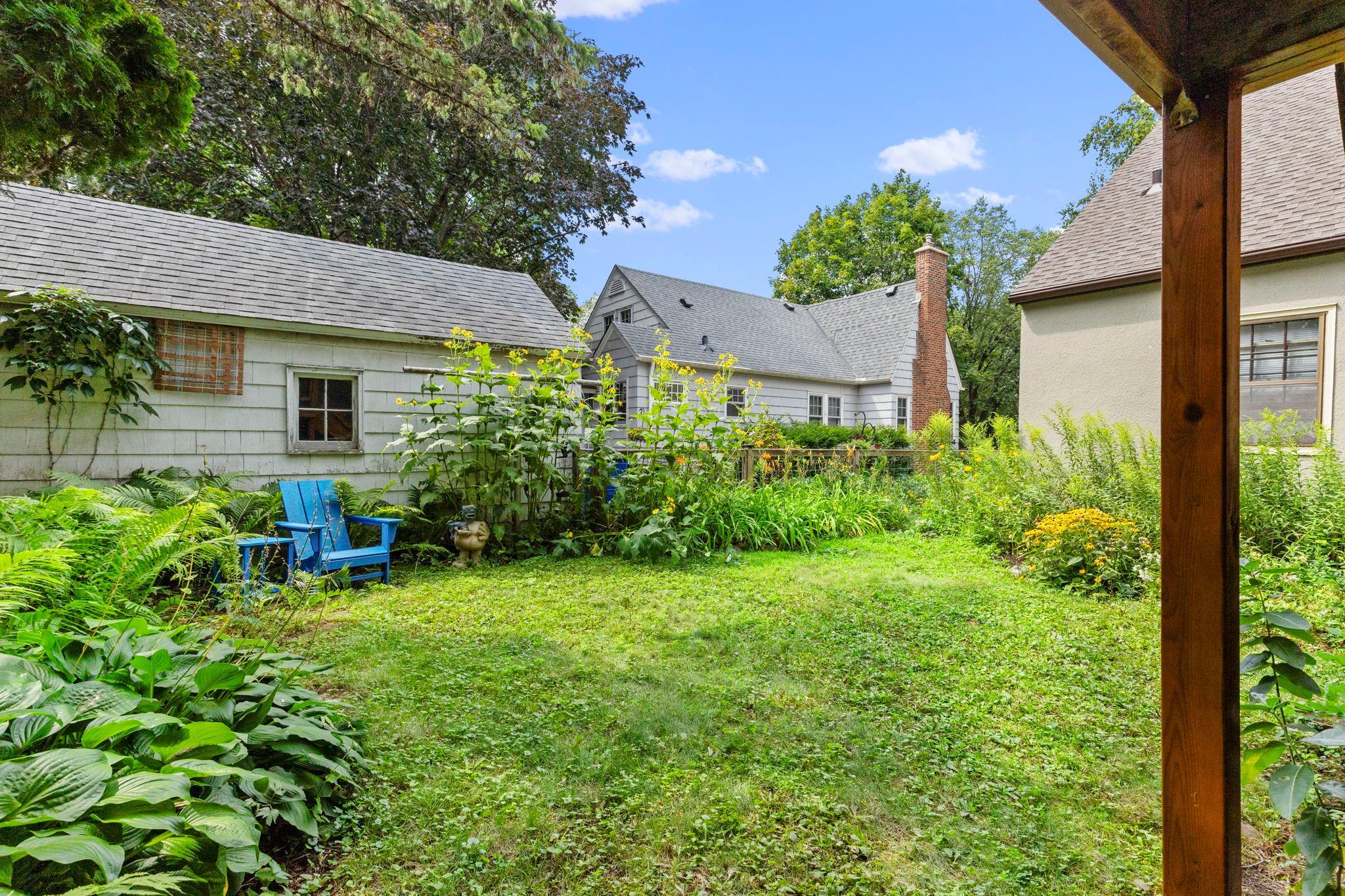 109-web-or-mls-1522 Hague Ave-48.jpg