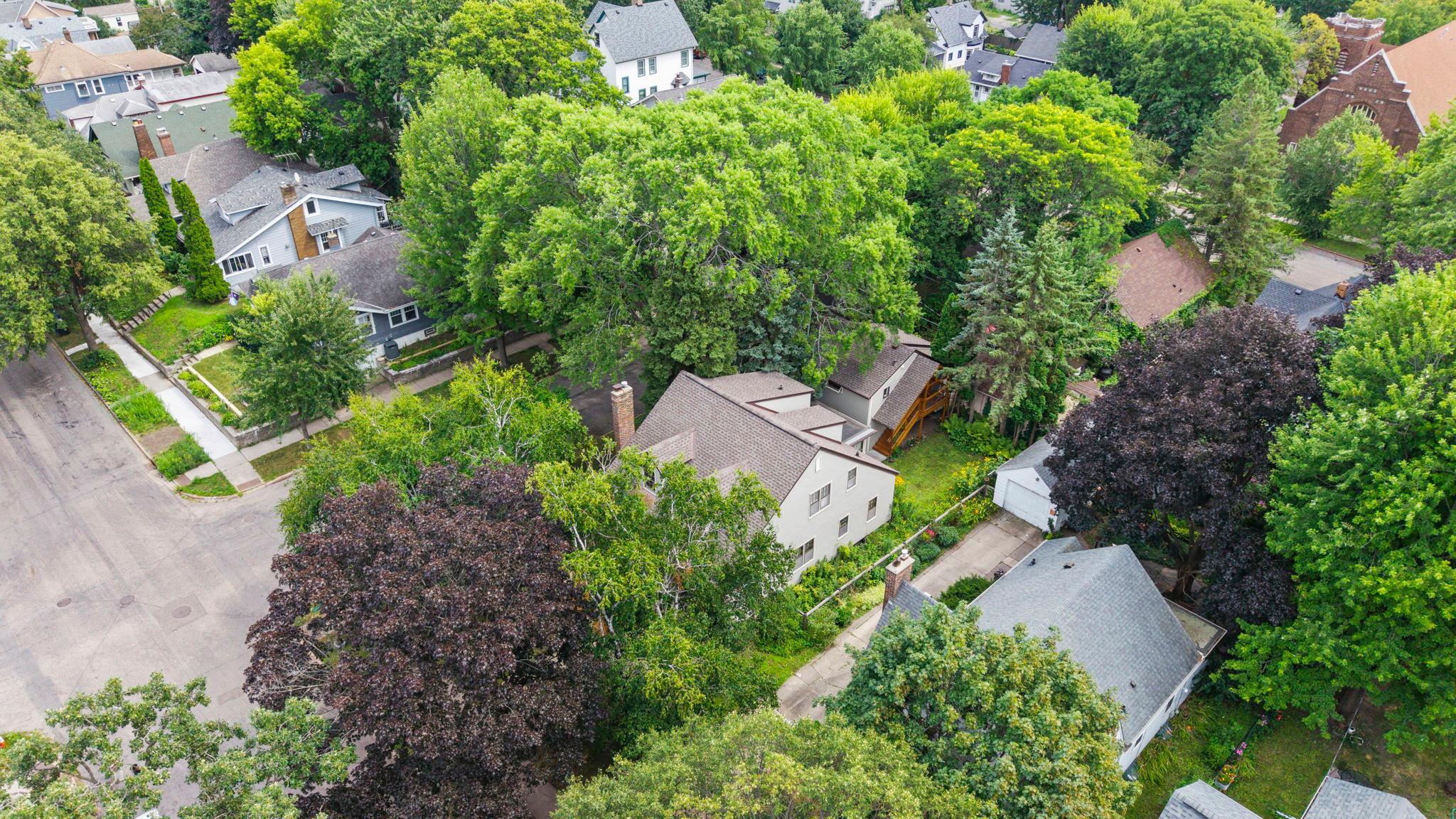 131-web-or-mls-1522 Hague Ave-69.jpg