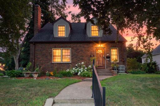 1522 Hague Avenue, Saint Paul, MN 55104