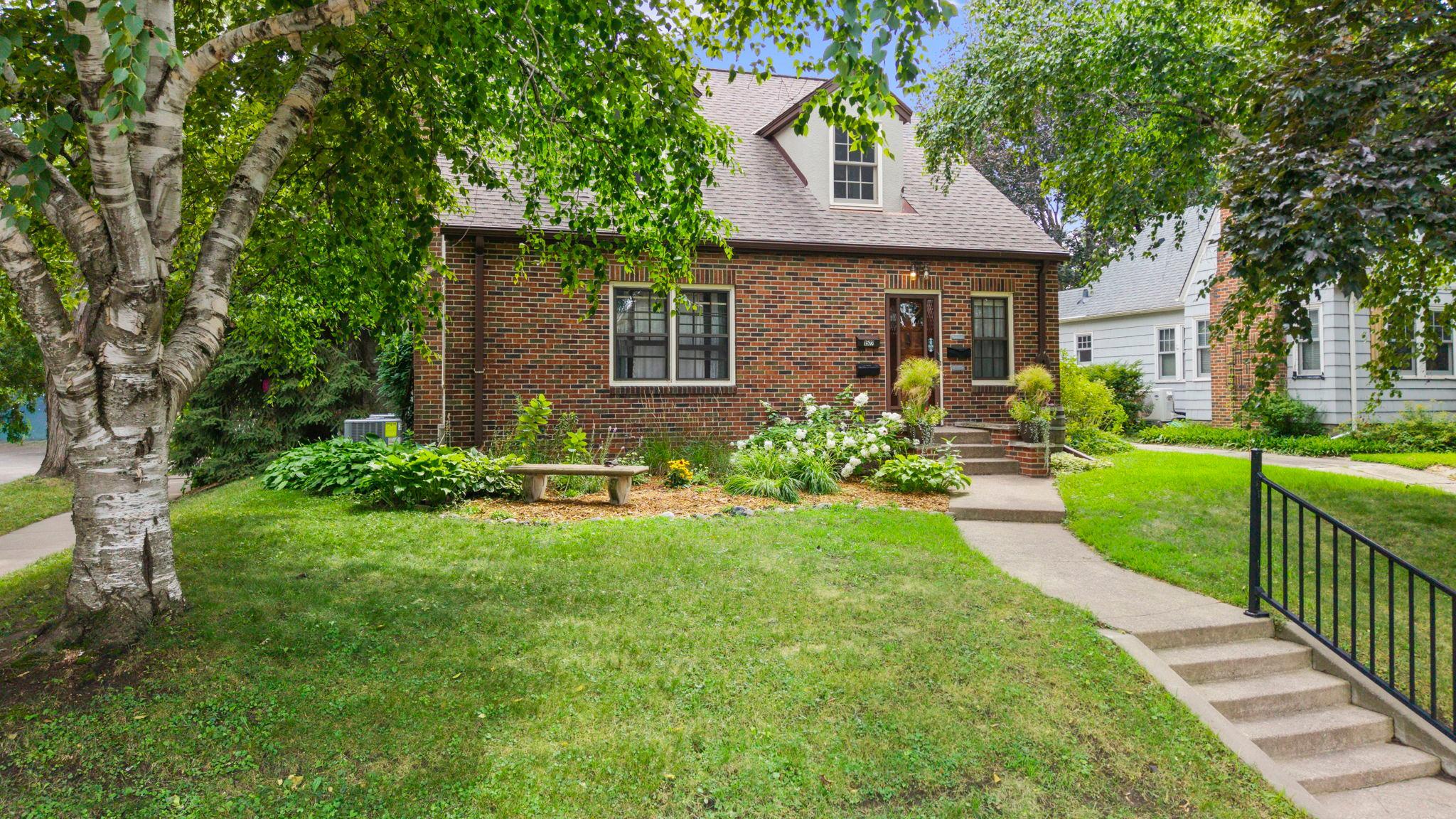 Property photo for 1522 Hague Avenue, Saint Paul, MN 55104