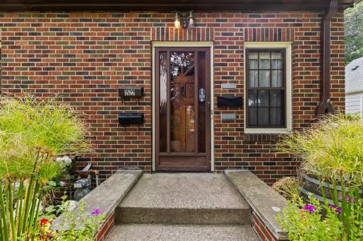 1522 Hague Avenue, Saint Paul, MN 55104