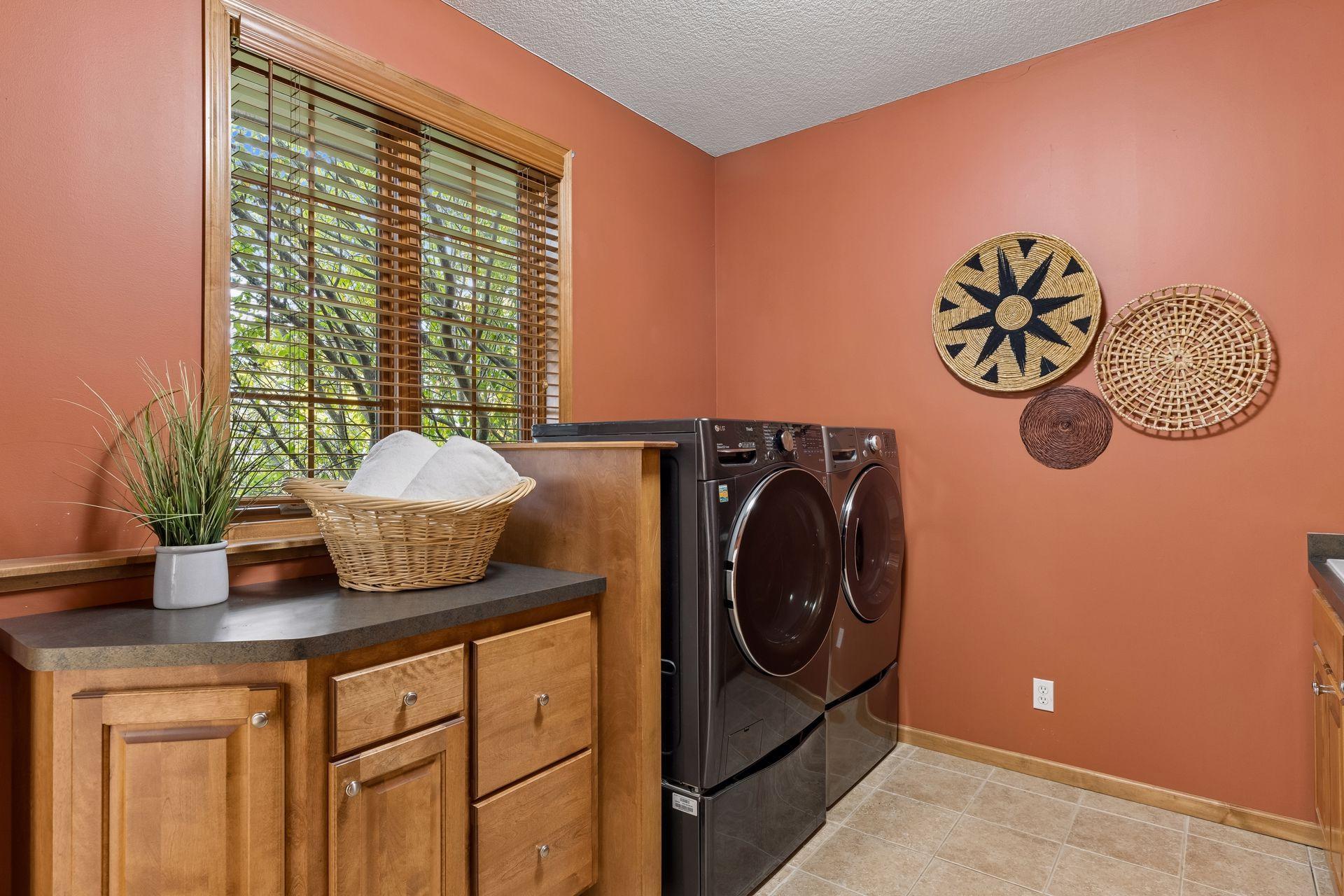 Huge laundry room with sink