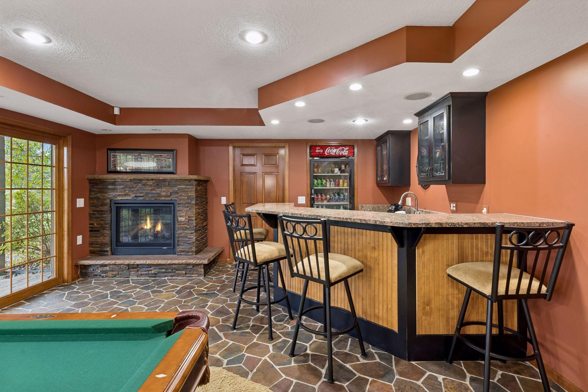 Basement Fireplace, Kitchenette, bar ara