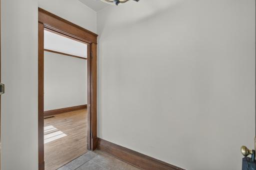 1007 Victoria Street N, Saint Paul, MN 55103