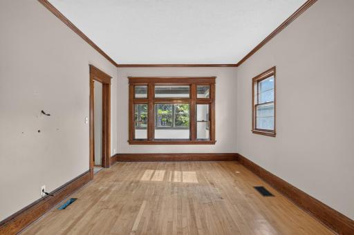 1007 Victoria Street N, Saint Paul, MN 55103