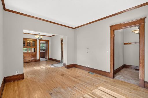 1007 Victoria Street N, Saint Paul, MN 55103