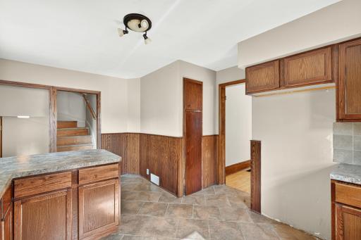 1007 Victoria Street N, Saint Paul, MN 55103