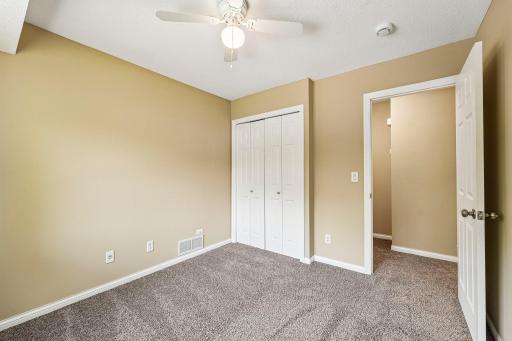 6852 Macbeth Circle, Woodbury, MN 55125
