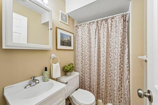 6852 Macbeth Circle, Woodbury, MN 55125